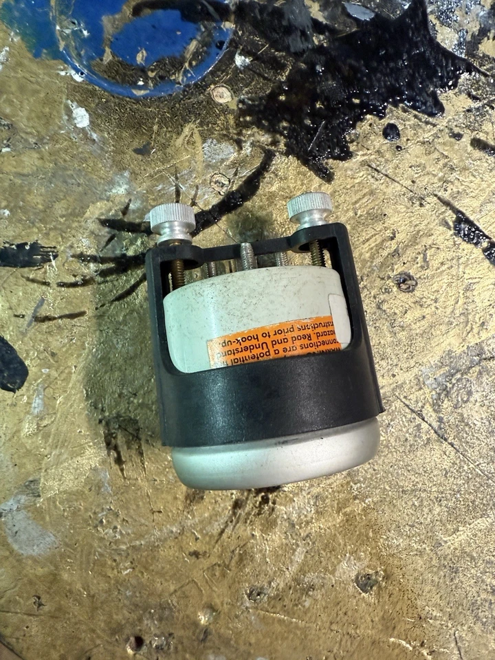 Medidor automático 4327 Ultra Lite Pro Comp medidor de presión de aceite eléctrico 0-100 PSI 2 1/16 Foto 3 de 4