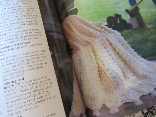 Casa de Abedules Blancos TODO AMERICANO CROCHET AFGANOS 63 Impresionantes Patrones Libro HB - Imagen 15 de 21