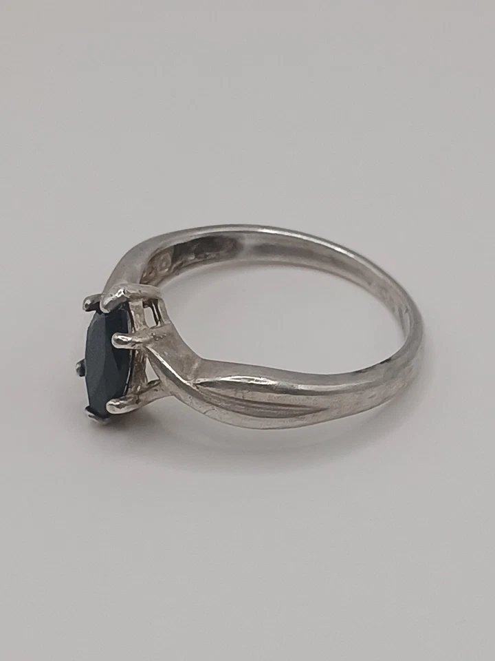 ANILLO AVON PLATA DE LEY 925 Y JADEÍTA NEGRA JADE TALLA 9 Foto 2 de 4