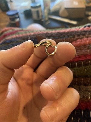 Goldfarbener Sterling Silber Ring mit Wellenmuster. Größe 7,5