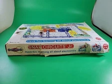 ELENCO Snap Circuits Jr. SC 100 Experiments Electronics Discovery Kit