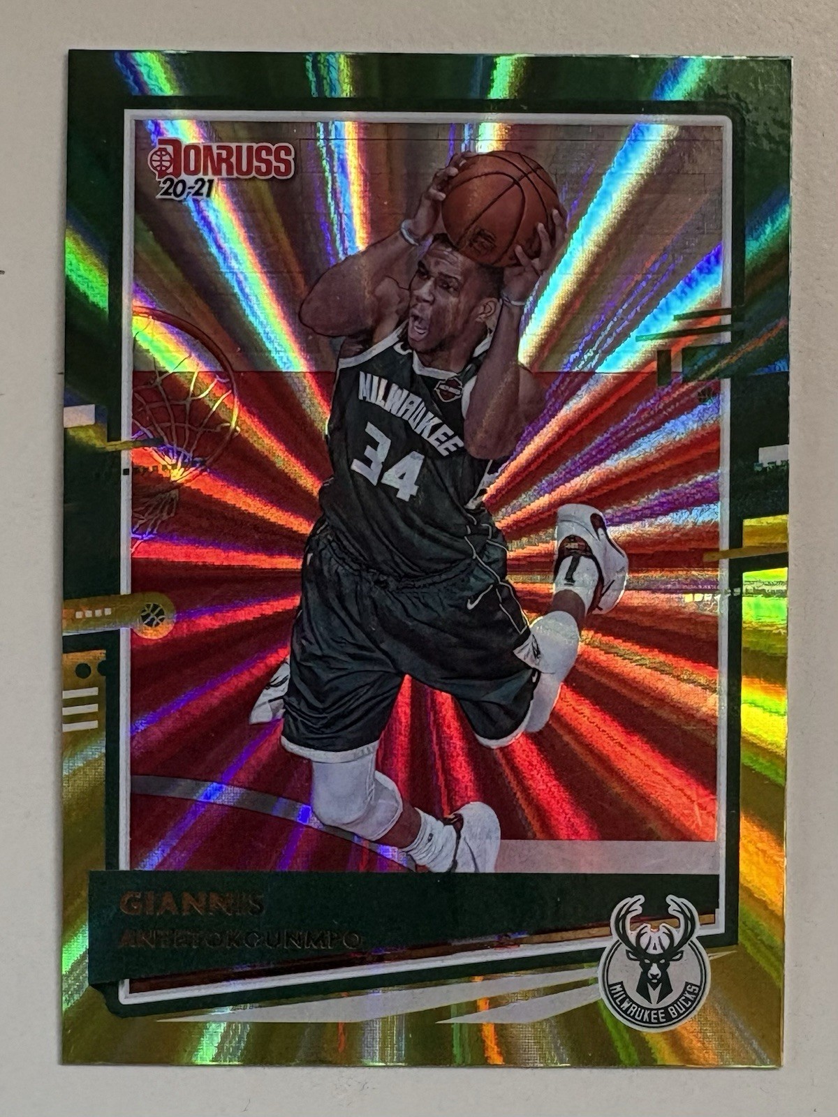 2020-21 Panini Donruss - Giannis Antetokounmpo #104 Green & Yellow Laser