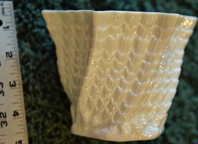 1965-1980 Iridescent Belleek Neptune Pot or vase 4'' tall