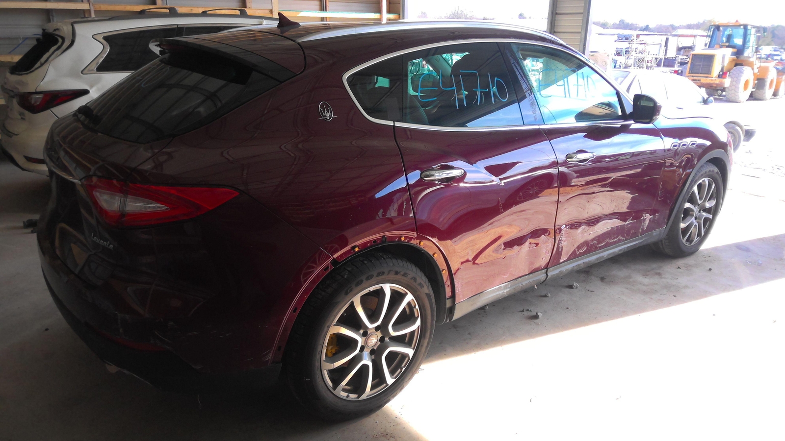Front Door MASERATI LEVANTE Right 17