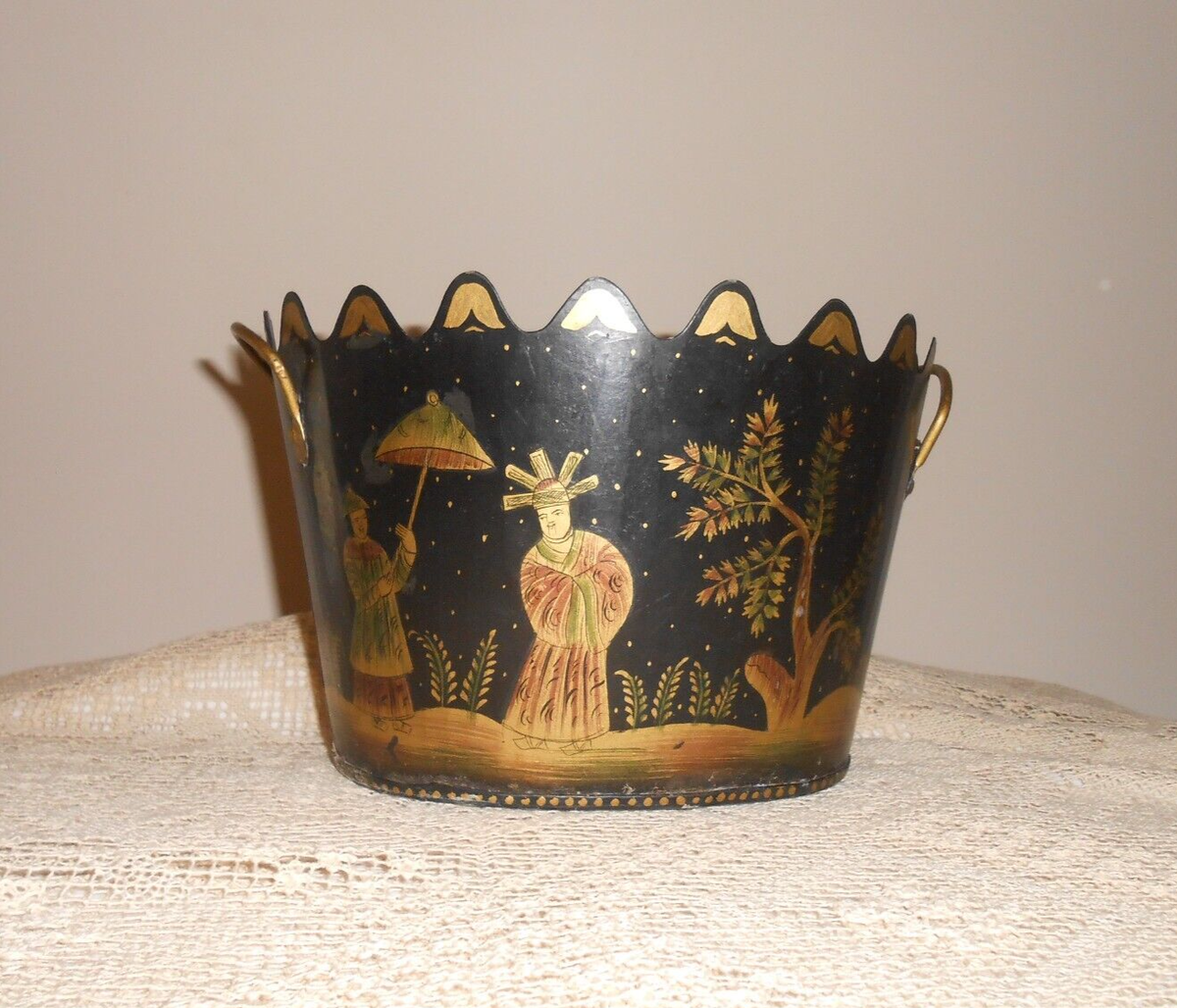 カタチ製作所 Mederu pot ボビン ブラック&ゴールド Lovely Vintage Tole Monteith Jardinière Planter Cachepot