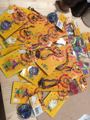 28 toys: gadgets, bracelets, keychains, spinning, SMALL'S TOTUM + free