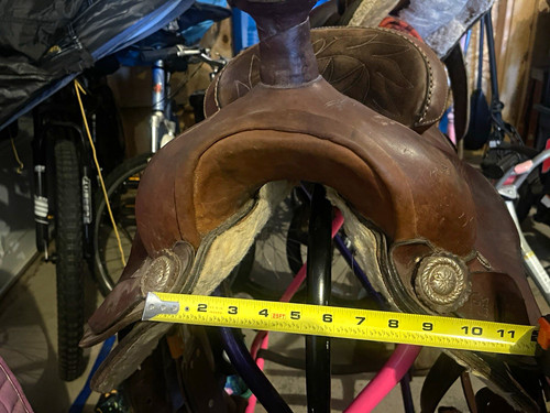 R 2021 Brown Leather Western barrel Saddle 16in seat 8in gullet
