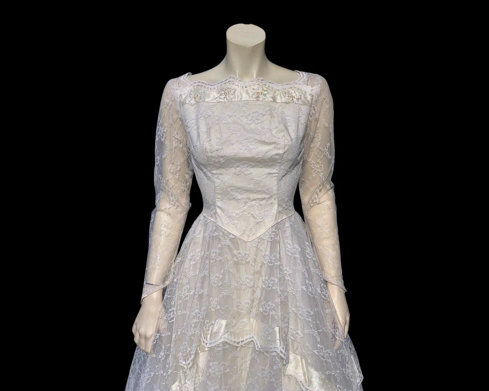 Винтажный 50-х 60-х тюль и кружева квадратный лодка шеи длинным рукавом свадебное платье / XS - Изображение 4 из 4