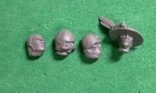 Warhammer Bretonnian Peasant Men at Arms Head Bit x4 Games Workshop Sigmar ??
