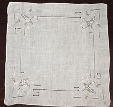 VINTAGE HANKY LINEN EMBROIDERED FLORAL  GEOMETRIC DESIGN PUNCHWORK HAND ROLL
