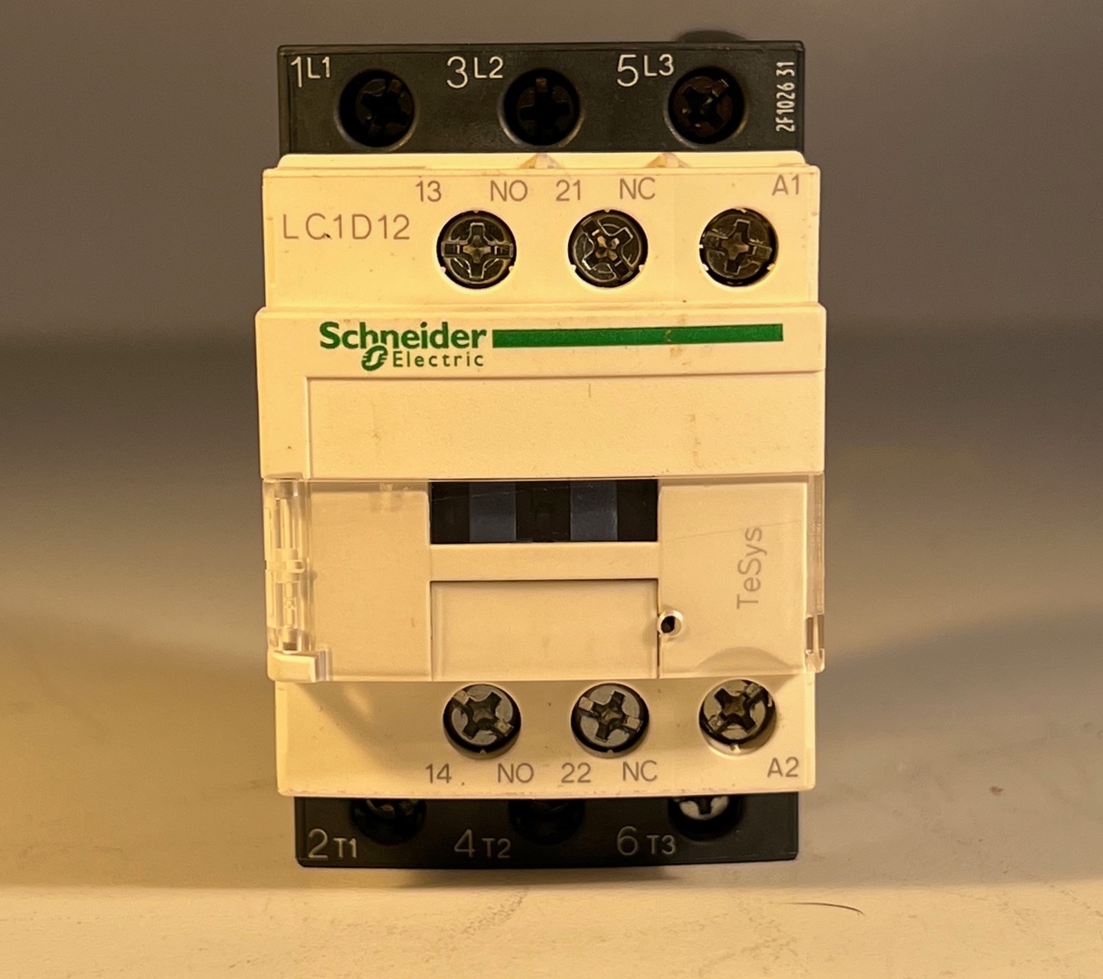 ONE (1) SCHNEIDER ELECTRIC AC Contactor LC1D12 w/ LAD4RCU 110-225V AC (USED)
