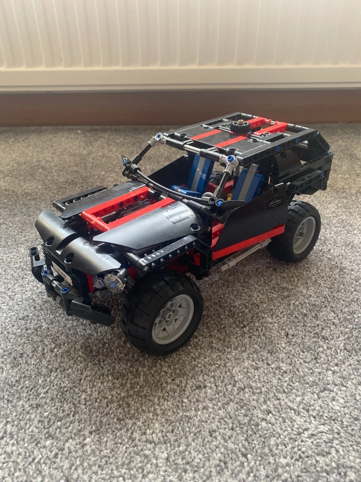 LEGO Technic 8081 Extreme Cruiser, photo 1 of 3