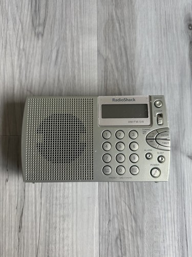 Vintage Radio Shack Portable Short Wave Travel Radio 2000125 Receiver ...