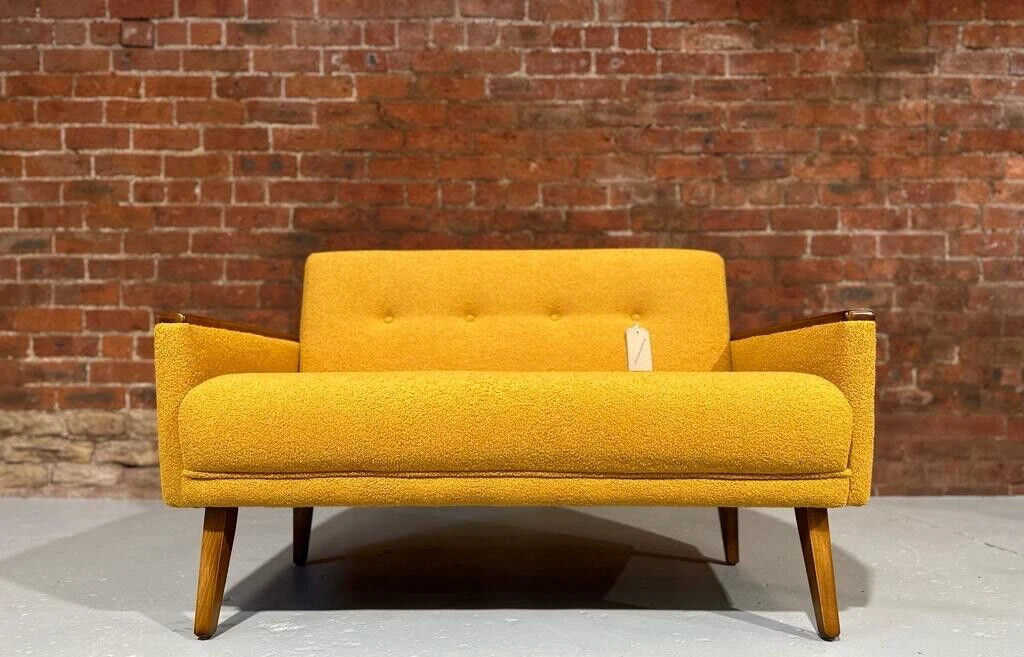 Cocktail sofa 2024