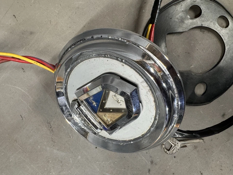 Ford Galaxie 1961-1964 camioneta puerta trasera interruptor ventana Falcon Fairlane llave Foto 4 de 4