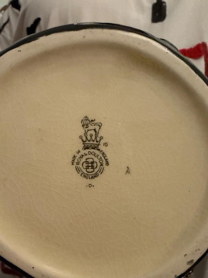 Granny Toothless Grande D5521-Royal Doulton Foto 2 de 4