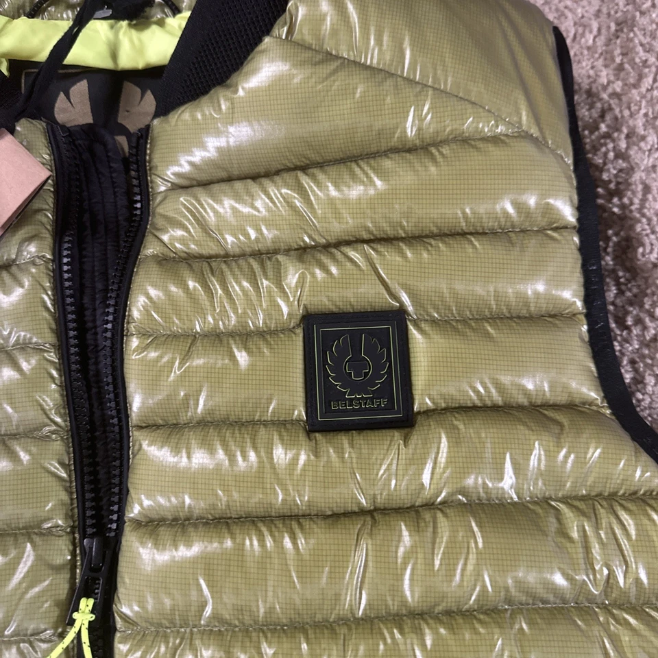 Chaleco Belstaff Para Hombres 38 Verde Neón Amarillo Puffer Fuselaje Chaleco Plumón de Pato Foto 4 de 4