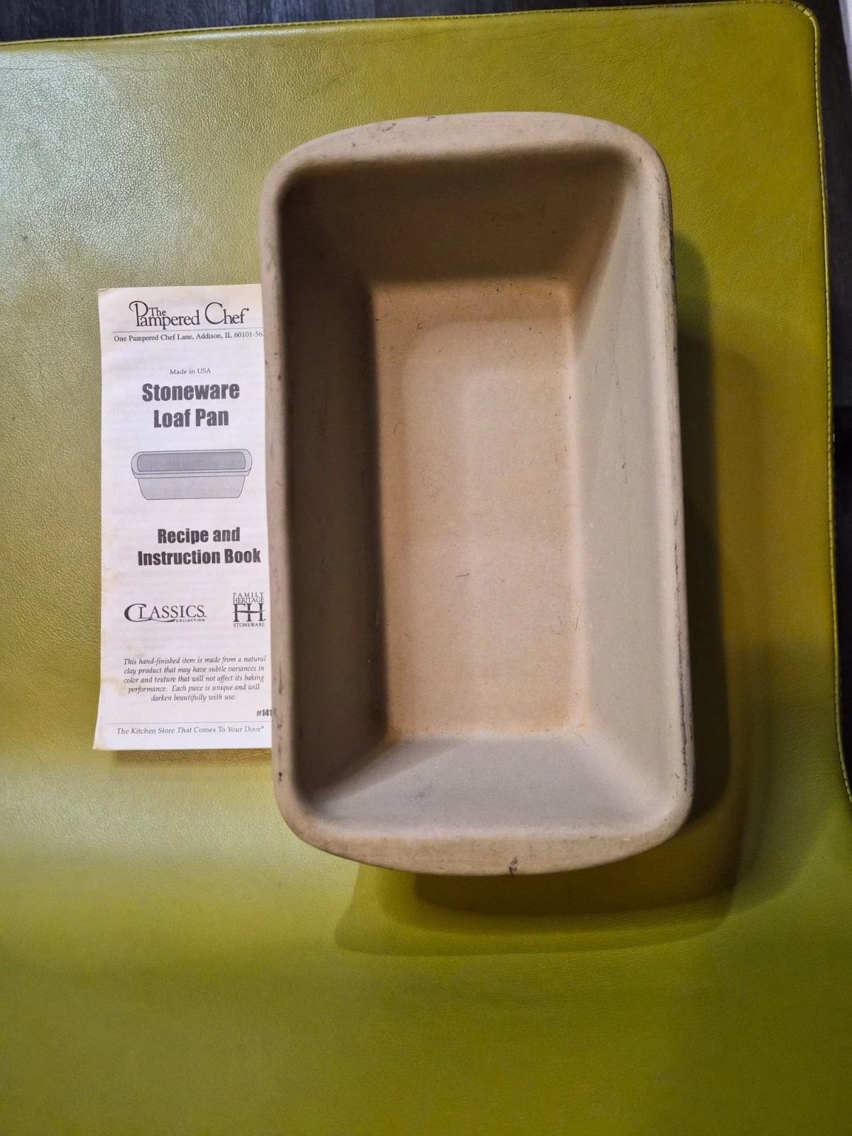 Pampered Chef Stoneware Loaf Bread Pan Family Heritage Collection