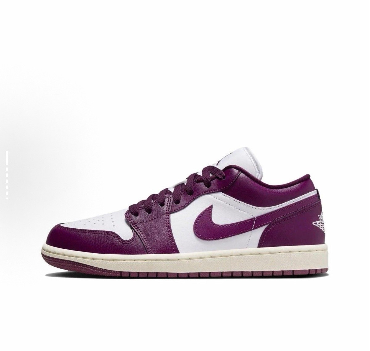 NIKE Air Jordan 1 バーガンディ/ホワイト ボルドー Nike Air Jordan 1 Low White-Bordeaux-Sail Womens Multi Szs