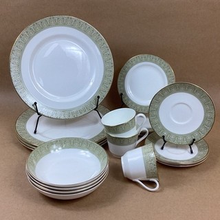 Vintage Royal Doulton Sonnet Bone China Dinner Set Green Gold IN#763