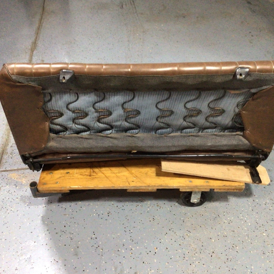 Asiento abatible vehículo vintage usado Foto 4 de 4