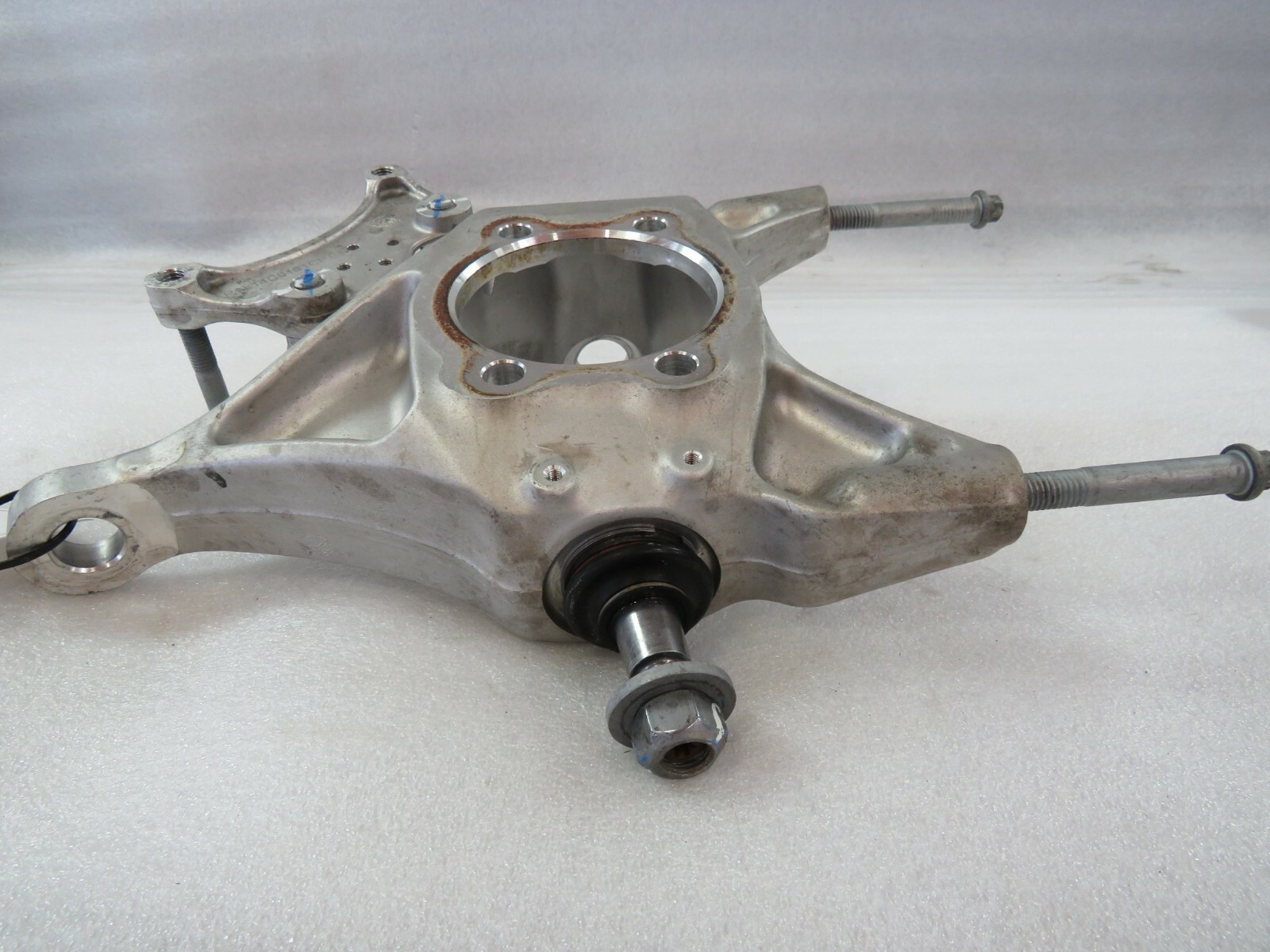 McLaren 600LT, RH, Right, Rear Knuckle / Stub, Used, P/N 14B0576CP
