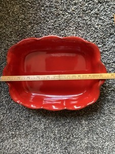 De Silva Terracotta Ruffled Casserole Dish Italy Red