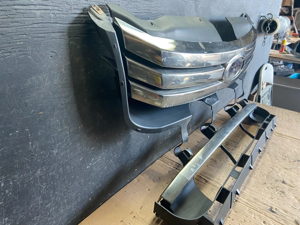 Parrilla Ford Fusion 2006-2009 con emblema superior inferior OEM P8651 DG Foto 3 de 4