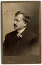 Cabinet Card Circa 1890s W.L. Koehne Man with Mustache in Suit Chicago