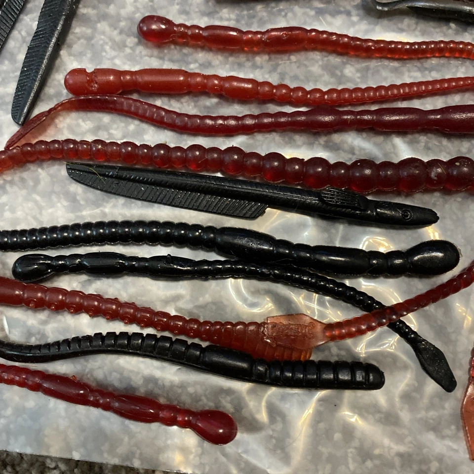 De Colección Gran Lote 60+ Gusanos Cinta, Mini Minnows de Goma, Señuelos Cebo Pesca - Sin Usar Foto 3 de 4