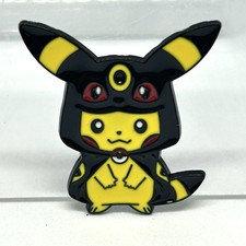 Pokemon Pikachu Wearing Umbreon Poncho Pin Badge Official Japan Limited Rare