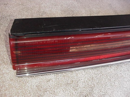 1994-1996 Buick Roadmaster Sedan Right Passenger Tail Light 16514016 Pinstriped - Picture 7 of 8
