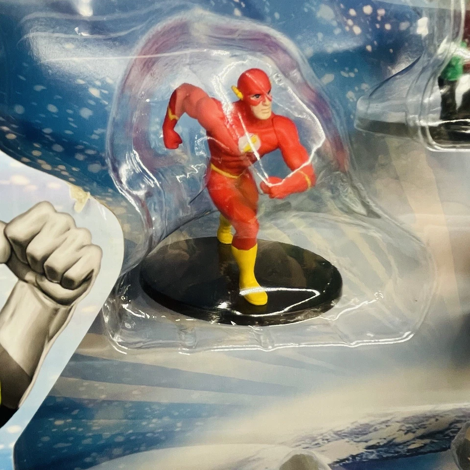 DC 超级英雄团队 8 包 4 英寸迷你玩偶蝙蝠侠超人神奇女侠闪光 — 第 4/4 张图片