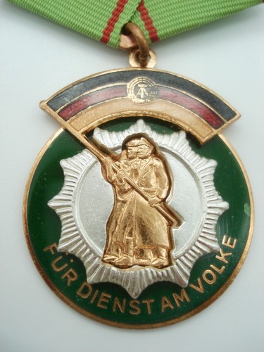 east german DDR police medal order Ehrenzeichen Volkspolizei Sign Of Honor clasp - Imagen 3 de 4