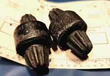 VW Golf I Scirocco GTI 8S EG 067117195 SILENTBLOCK 2X GUMMILAGER Radiateur Huile