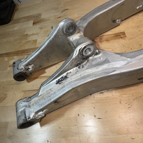 SUZUKI RM 250 1988 Rear Swingarm/Rear Swinging Arm - Bild 4 von 17