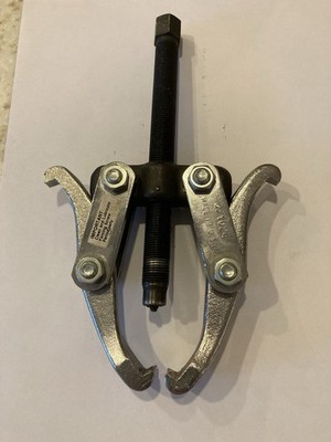 OTC 1024 5-TON Reversible GRIP-O-MATIC GEAR BEARING MECHANICAL PULLER