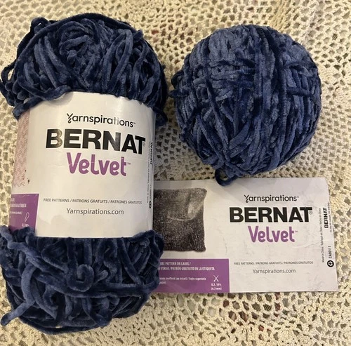 BERNAT YARNSPIRATIONS VELVET  Bulky 5  ULTRASOFT YARN  300g  315 yds - product listing photo