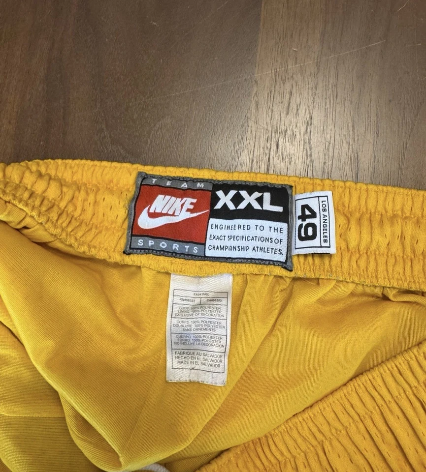 Pantalones cortos de baloncesto Nike Los Angeles Lakers Rewind 1949 Foto 4 de 4