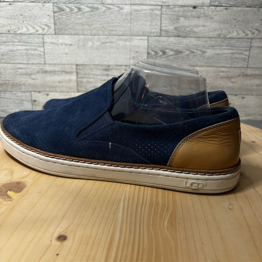 UGG Women display picture 1
