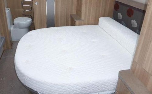 Caravan Island and Detachable Bolster 2 Piece Mattress Protector Quilted  - Afbeelding 1 van 2