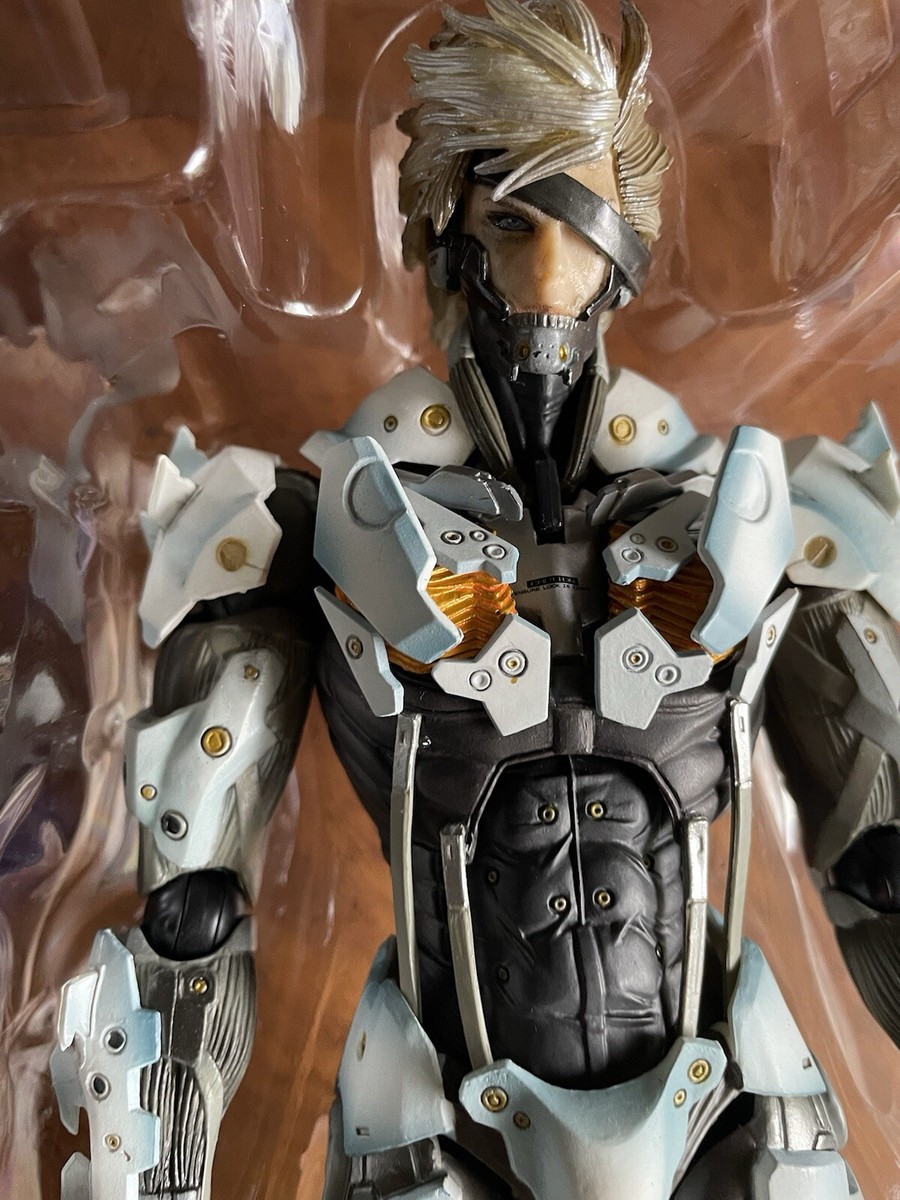 ゲームキャラクター L GEAR RISING SPECIAL EDITION RAIDEN Metal Gear Rising Revengeance Limited Edition Raiden White Armor