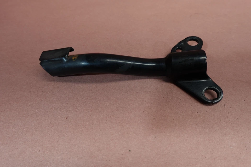 2007-2011 Harley Davidson Dyna Wide Glide FXDWG suporte silenciador de escape preto - Imagem 2 de 4