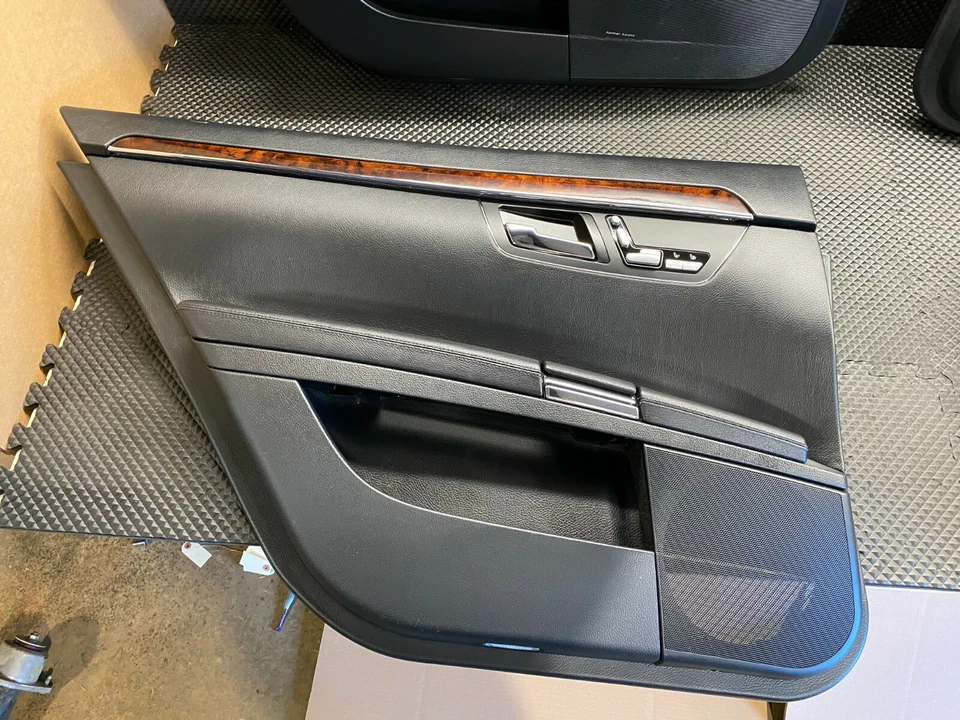 Mercedes Benz W221 S550 S600 S63 2010-2013 panel de moldura de puerta negro juego de 4 OEM Foto 4 de 4