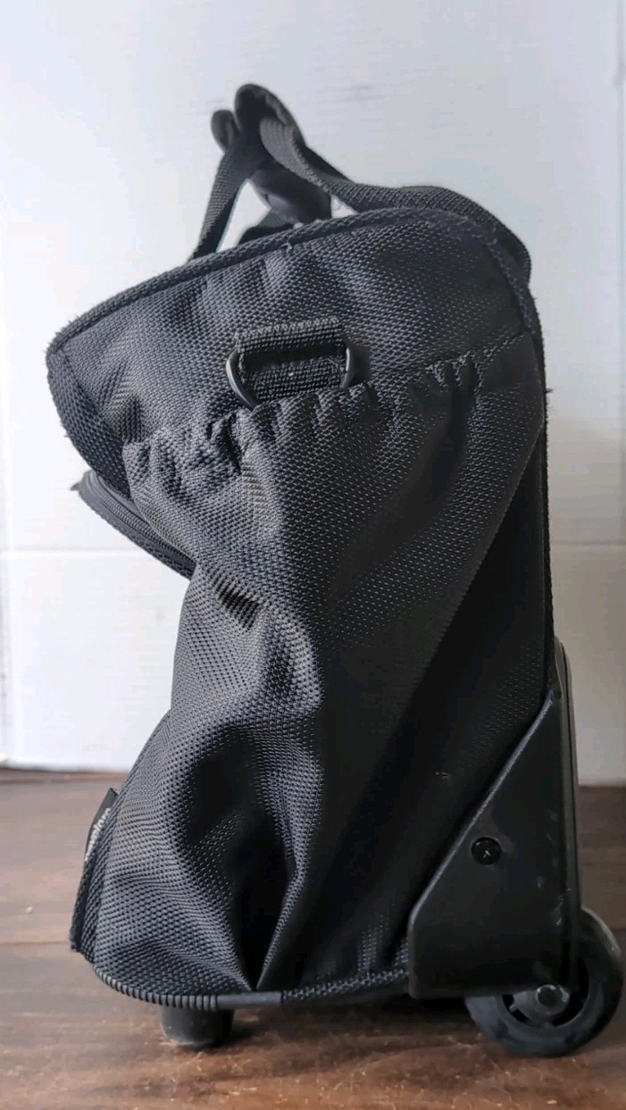 Travel Pro FlightPro 2 Wheeled Duffle Bag Carry-On Luggage Bag 16x8x12” Black