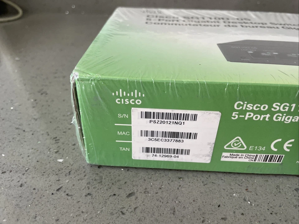 Cisco Small Business 5-Port GigaBit Desktop Switch SG100D-05 NEW - Image 3 of 4