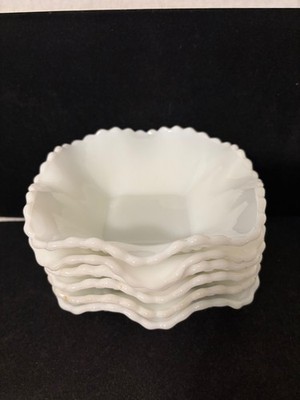 VINTAGE SET OF 6 WHITE MILK GLASS FLUTED SALAD DESSERT BOWLS WITH DIAMOND POINTS