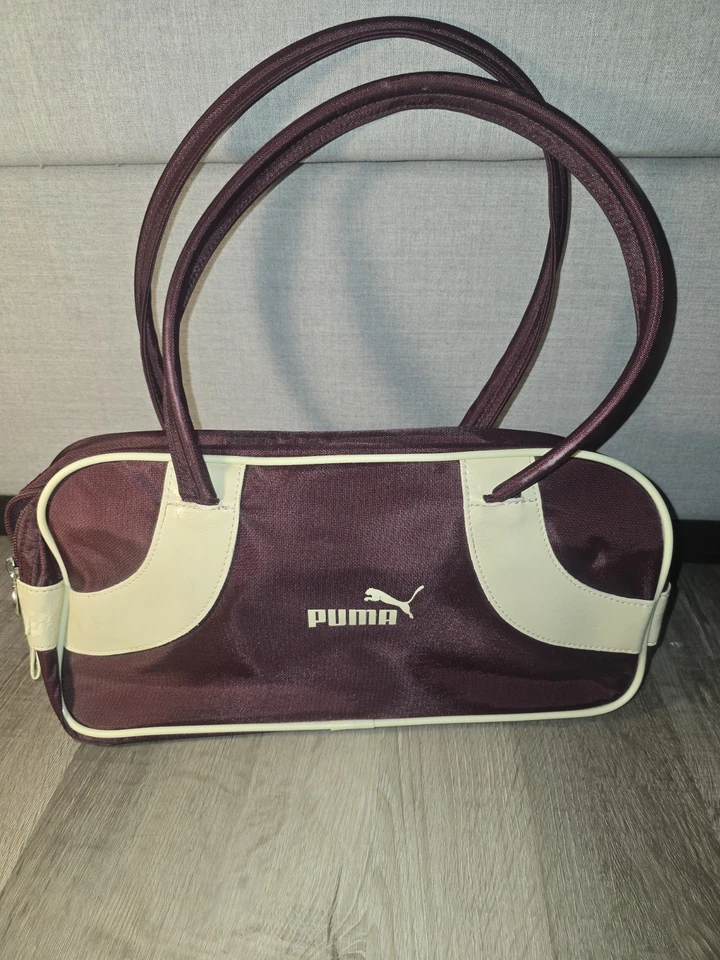 Vintage PUMA Small Purse/ Carry On Bag Excellent Condition - Image 2 of 4