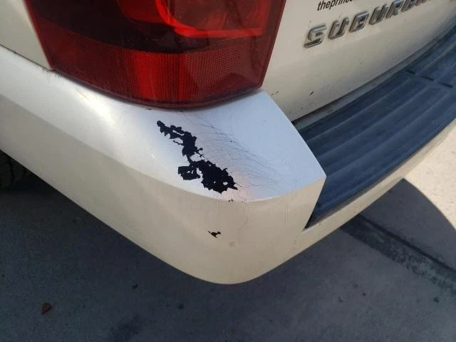 Used Front Right Door Assembly Front fits: 2008 Chevrolet Suburban 1500 Front Ri - Image 4 of 4