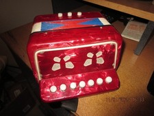Schylling Little Red Accordian WORKS      FREE SHIPPING       